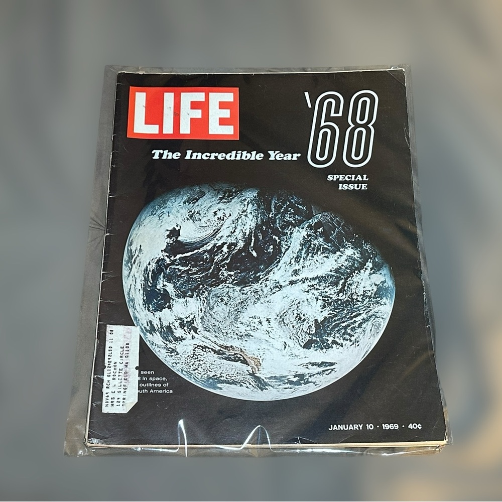 Life Magazine NASA Apollo 11 Incredible Year Earth Rise Photos January 10 1969